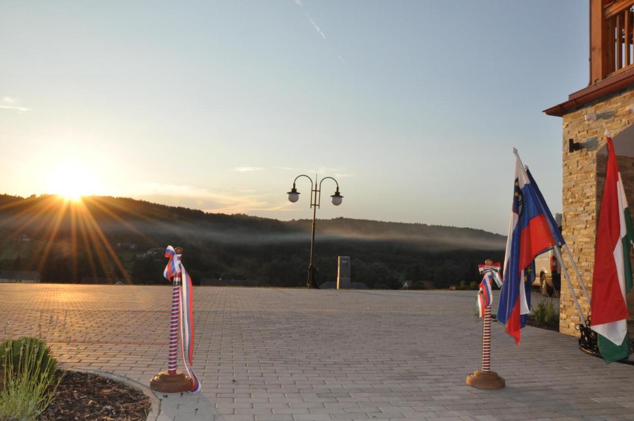 Szloven Mintagazdasag Felsoszolnok Экстерьер фото